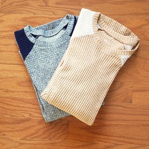 American EAGLE 2 Long Sleeve Tops